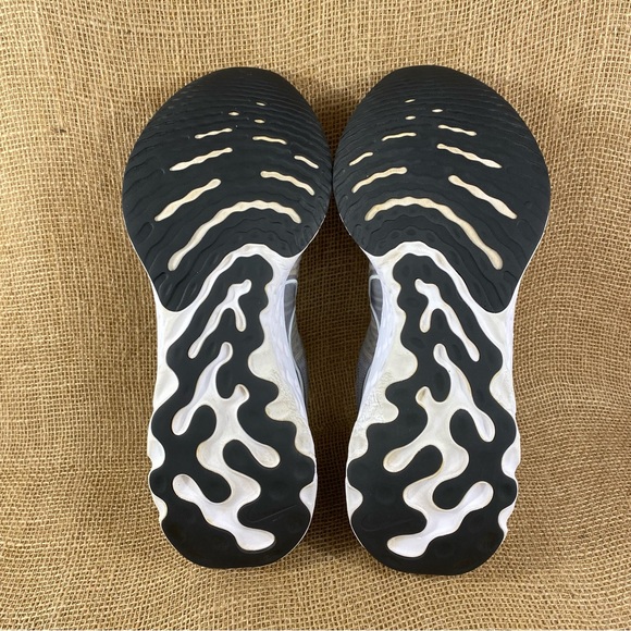 🛑SOLD🛑   Nike Running Shoes React Infinity Run Flyknit Grey White Size 15 - Picture 9 of 11